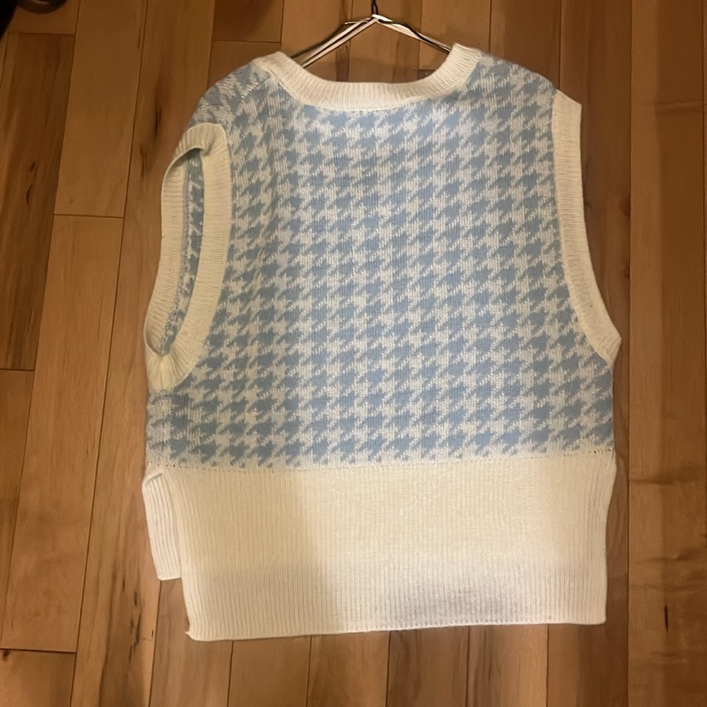 Sweater vest - Picture 2 of 5